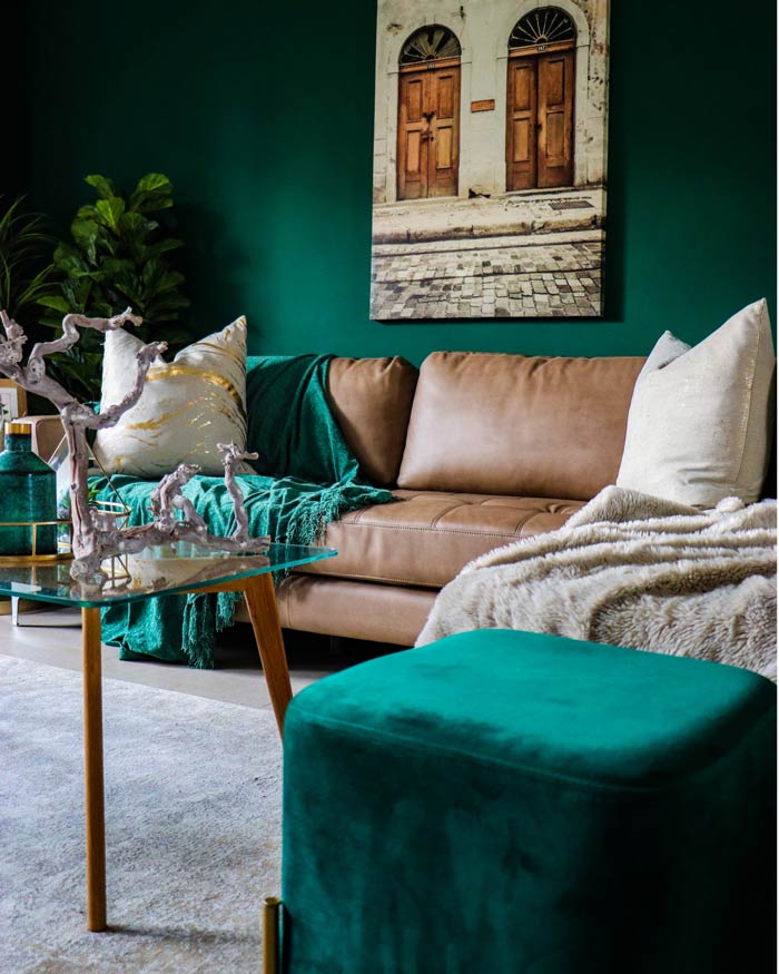 devon-janse-van-rensburg-QtQVSWvsUBw-unsplash